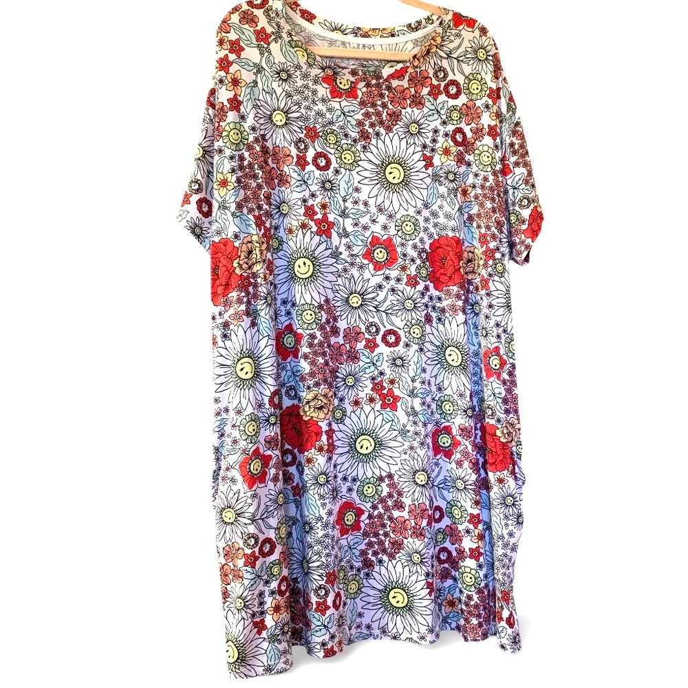 Joyspun Women's Short Sleeve Sleep Shirt Smiley Face Red Yellow Flowers 2X-3X - Picture 6 of 8